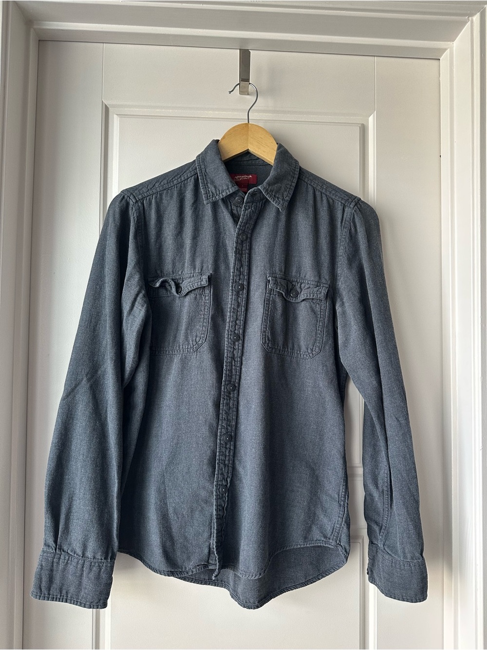 Arizona Jean Company Men's Washed Charcoal Button-Down Shirt